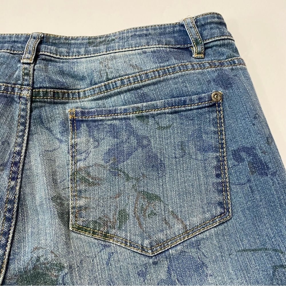 J. Jill Denim Straight Fit Slim Boyfriend Ink Stamped Floral Print Jeans Size 8 - Picture 8 of 13